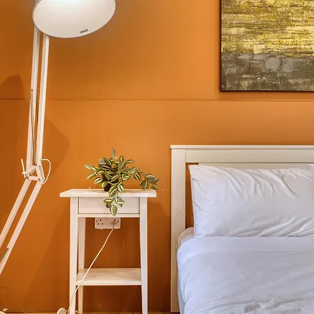 New 4-bedroom Apartment, Steps From The Promenade By Sf Homes Apartment *