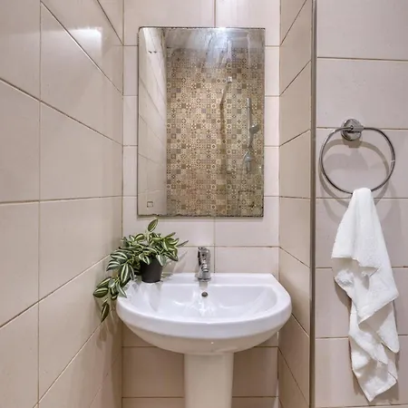 New 4-bedroom Apartment, Steps From The Promenade By Sf Homes * Sliema