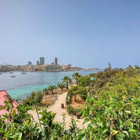 New 4-bedroom Apartment, Steps From The Promenade By Sf Homes